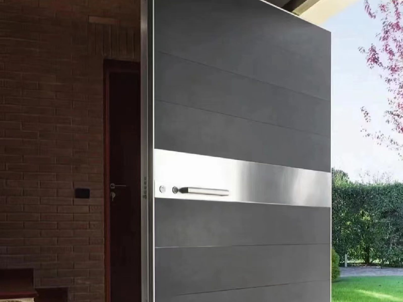 Featured image for the article: Entry Door Materials Guide | Aluminum, Steel, Wood & Zinc Alloy Comparison