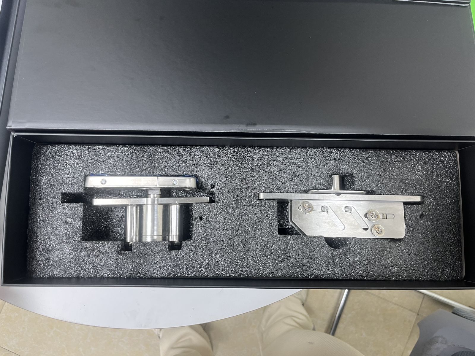 Pivot Doors detail